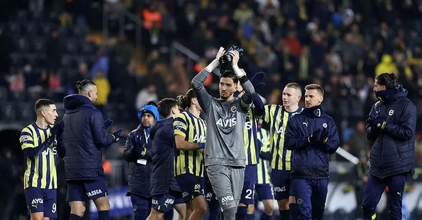 Valencia’nın 4 gol attığı maçta Fenerbahçe Paşa’yı dağıttı