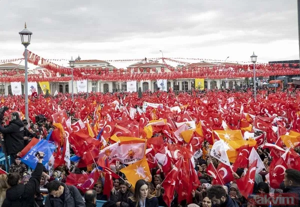 Başkan Erdoğan'a sevgi seli: Hınca hınç dolan meydanda 6'lı masaya ince gönderme - 5