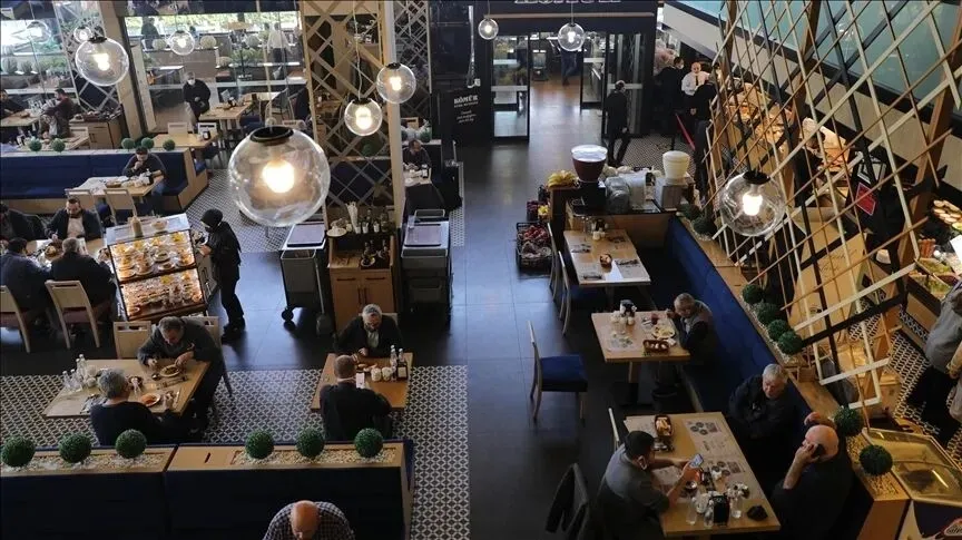 restoranlarda-bahsis-dugumu-1784326193637.jpeg Kafelerde "gönüllü bahşiş" krizi: Kartla ödemede yüzde 10 stopaj engeli-3