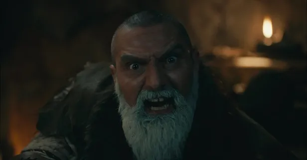 Papa'nın ajanlarıyla vuruşan Bamsı Bey, kozmik oda ve kutsal emanetler için canını ortaya koydu