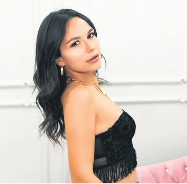 ibrahim-tatlises-bir-zamanlar-cukurovanin-saniyesi-selin-yeninciye-hayran-kaldi-1627592323497.jpeg İbrahim Tatlıses Bir Zamanlar Çukurova'nın Saniye'si Selin Yeninci'ye hayran kaldı-1