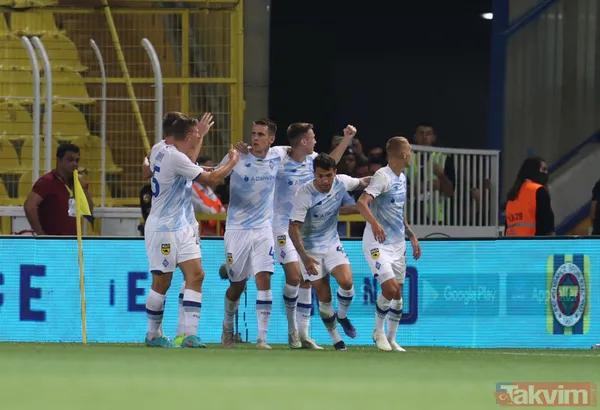 Yakışmadı! Dinamo Kiev'in golü sonrası Fenerbahçe taraftarından 'Vladimir Putin' tezahüratı: Lucescu stadı terk etti - 3