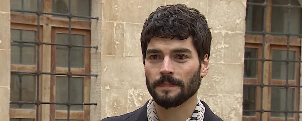 Akin Akinozu Kimdir Kac Yasinda Nereli Hercai Nin Miran Aslanbey I Akin Akinozu Nun Boyu Ne Kadar Videosunu Izle Takvim Tv