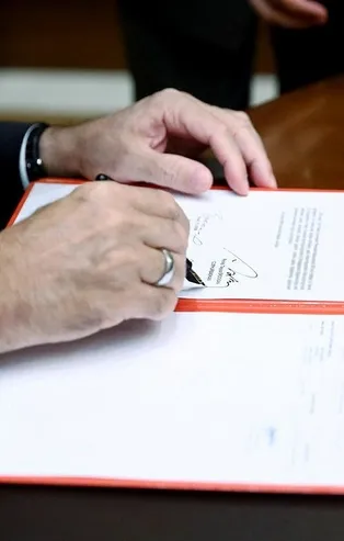 Son dakika: Cumhurbaşkanı kararı Resmi Gazete'de! Taban ve tavan ücretleri...