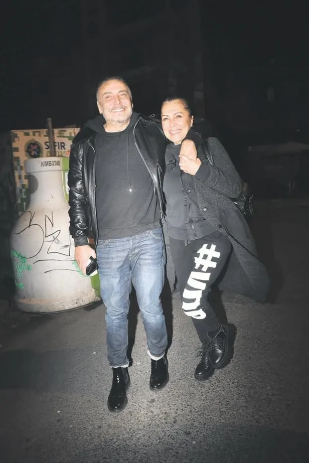 ilkay-gundoganin-hamile-esi-sara-gundogan-dolma-ve-kunefe-aserince-solugu-turk-restoraninda-aldi-saklambac-hab-1669934914905.jpeg İlkay Gündoğan’ın hamile eşi Sara Gündoğan, dolma ve künefe aşerince soluğu Türk restoranında aldı | Saklambaç haberleri-7