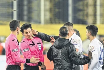 Kara gece! Ankaragücü Başkanı Faruk Koca'dan Halil Umut Meler'e yumruk!