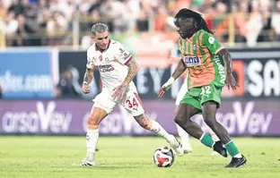 Torreira bayıldı!