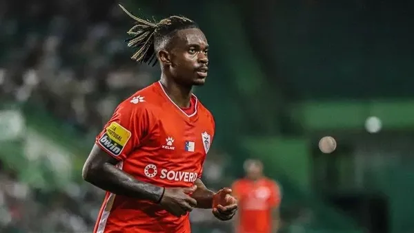 ozel-haber-i-fenerbahcede-lincoln-henrique-icin-sona-dogru-portekizli-gazetecisi-takvimcomtrye-konustu-teklif-1654872878594.jpeg Özel Haber I Fenerbahçe'de Lincoln Henrique için sona doğru! Portekizli gazetecisi Takvim.com.tr'ye konuştu: Teklif aldılar-5