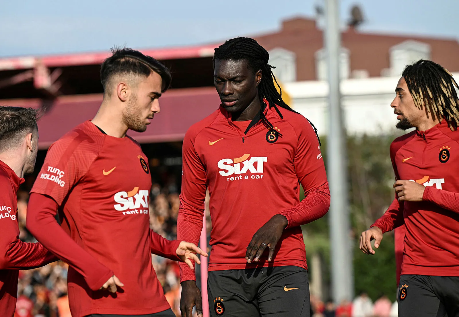 Okan Buruk'tan sürpriz karar! O isimler 11'e dönüyor - 12