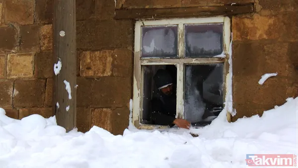1800 rakımdaki köy kara gömüldü! 2 metre yüksekliğe çıktı - 9