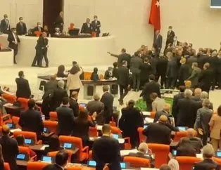 CHP’li Özgür Özel hakaret etti, Meclis karıştırdı!