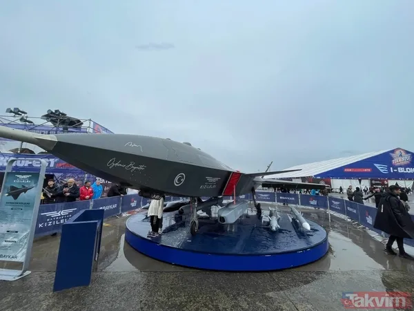 Çocuğu, genci, yaşlısı... KIZILELMA'mıza ilgi büyük: Takvim.com.tr insansız savaş uçağı ve Bayraktar AKINCI'nın mühimmatlarını görüntüledi - 3