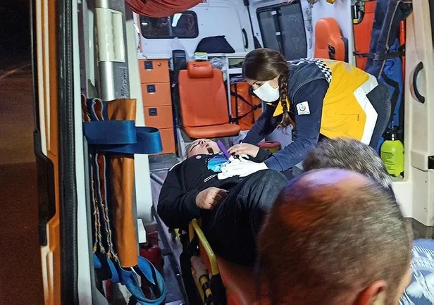 SON DAKİKA: Bursa'da bir garip olay! Karnında bıçak ile ambulansı bekle genç kız gerçeği hastanede itiraf etti-5