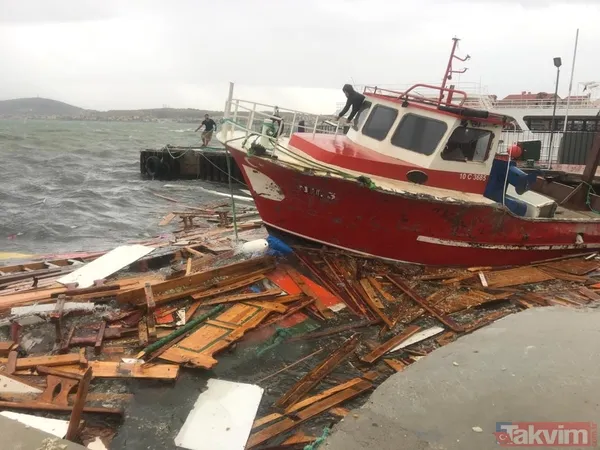 Turizm sezonu öncesi fırtına! Ayvalık'ta tekneler battı - 17