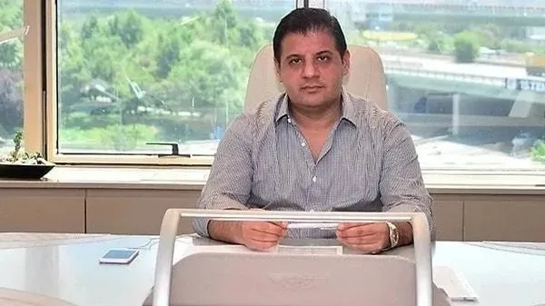 umraniyede-kanli-bulusma-kadayifcioglu-veliaht-yakalandi-1774109448979.jpeg Arabulucu olmaya gitti, kurşuna geldi! Kimdir bu kadayıfçıoğlu ailesi? "Firari" veliaht kıskıvrak yakalandı!-8