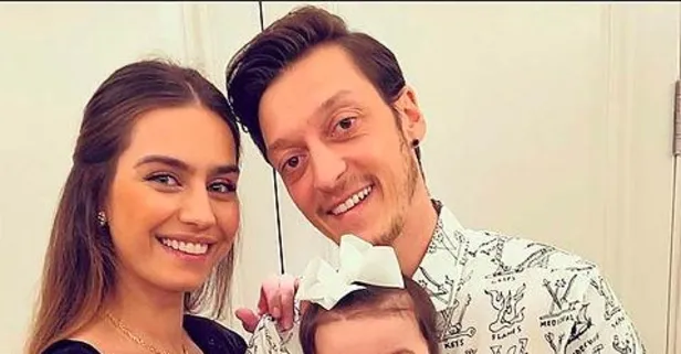 Mesut Özil yeşil sahalardan uzaklaştıkça ticarette ilerliyor! Yeni yatırımında eşi Amine Gülşe'ye büyük jest