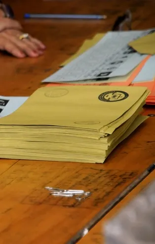 Uşak'ta geçersiz oyların sayımı tamamlandı | AK Parti'nin oyları arttı