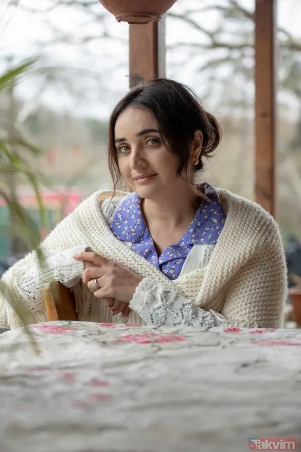 Hikâye Kadar Kadronun Da Çok Güçlü Olduğunu Belirten Güzel Oyuncu, "Kardeşlerim" Dizisini İzleyen Herkesin Kendinden Parçalar Bulacağına Özellikle Dikkat...