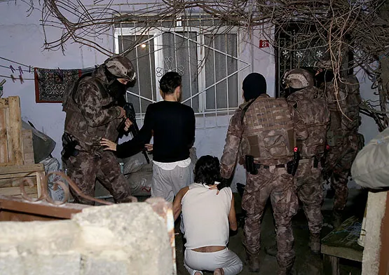 İstanbul'da uyuşturucu operasyonu-1