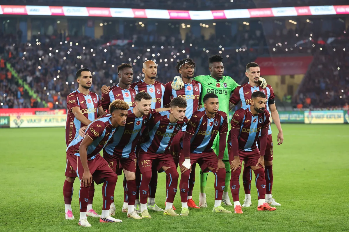 1791580986335.jpg Thomas Reis'ten forvet kararı! Trabzonspor'un Samsunspor maçı 11'i netleşti-5
