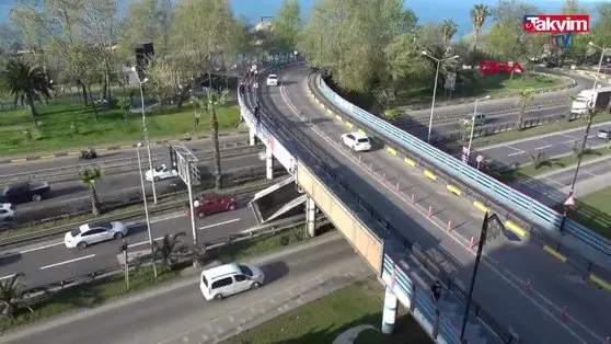 Trabzon’da TIR köprüye sıkıştı