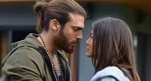 Roma’ya giden Can Yaman İtalyan hayranlarının kurbanı oldu-4