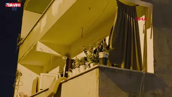 Silahlı soyguncular anne ve küçük çocuğu darbederek ziynet eşyalarını aldı