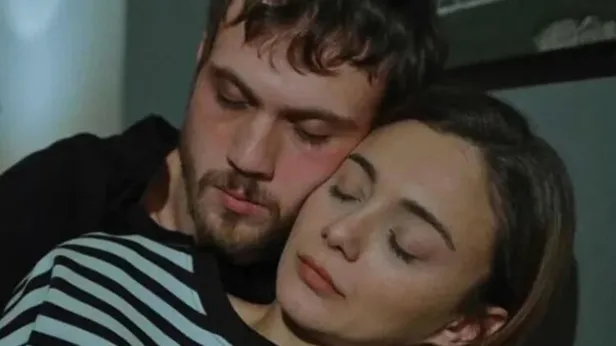 Aras Bulut İynemli ile Damla Sönmez sevgili mi? Çukur’un yıldızlarının aşkında son perde! Aras Bulut İynemli ile Damla Sönmez...-2