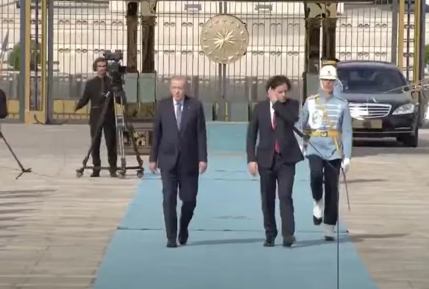 Kobakhidze’nin saçlarıyla imtihanı!