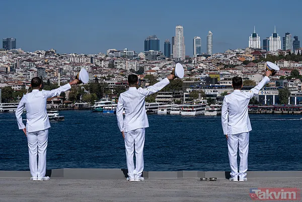 Preveze Deniz Zaferi’nin 486’ncı yıl dönümü: TCG Anadolu ve 15 savaş gemimiz İstanbul Boğazı'ndan geçti - 30