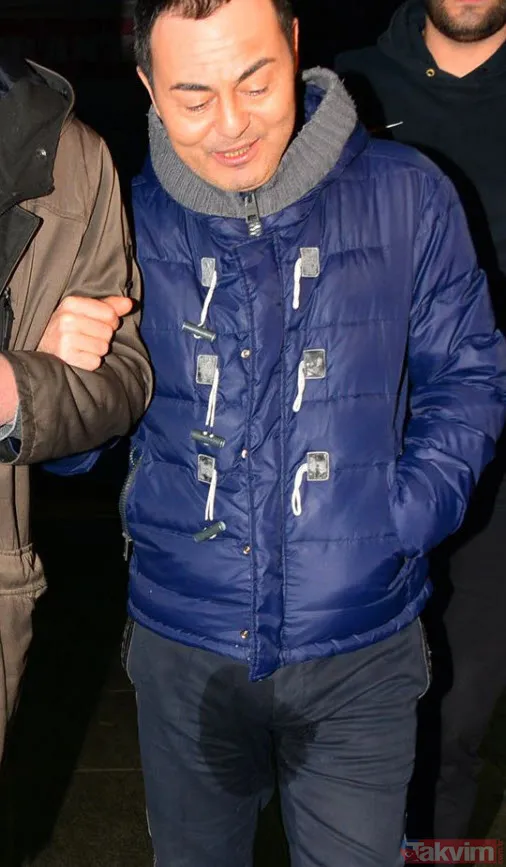 Serdar Ortaç altına mı kaçırdı? İşte pantolonunun önündeki ıslaklıkla ilgili Seren Serengil'den gelen açıklama: "Alkol aldığında..." - 8