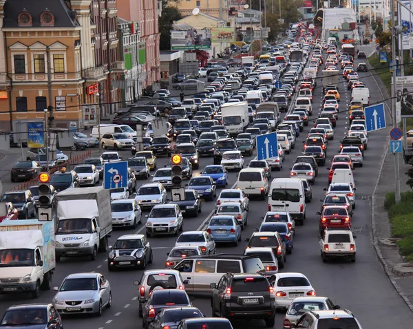 dunyada-en-cok-trafik-olan-sehirler-istanbul-trafik-yogunlugu-ile-dunyada-besinci-sirada-1645516229861.jpeg Dünyada en çok trafik olan şehirler! İstanbul trafik yoğunluğu ile dünyada beşinci sırada-5