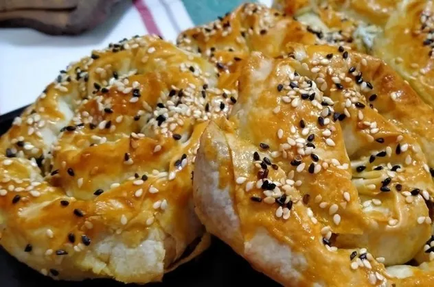 Pırasalı gül böreği tarifi! Gelinim Mutfakta lezzetli pırasalı gül böreği nasıl yapılır? Malzemeler ve püf noktalar…