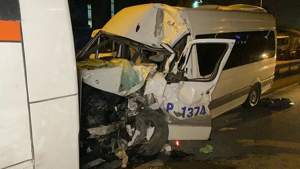Son dakika: İki servis çarpıştı ortalık savaş alanına döndü! 1'i ağır 10 yaralı-7