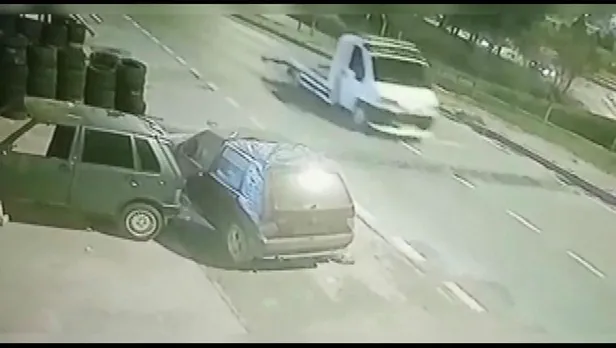 akillara-durgunluk-veren-olay-tamirciye-birakilan-araba-baska-tamirci-tarafindan-calindi-1669635147838.jpeg Akıllara durgunluk veren olay! Tamirciye bırakılan araba başka tamirci tarafından çalındı-1