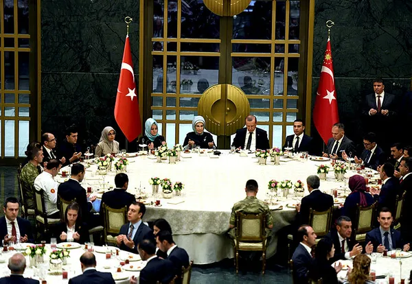 Son dakika: Başkan Erdoğan'dan yoğun Ramazan mesaisi! Telefon görüşmeleri, ziyaretler, etkinlikler...-12