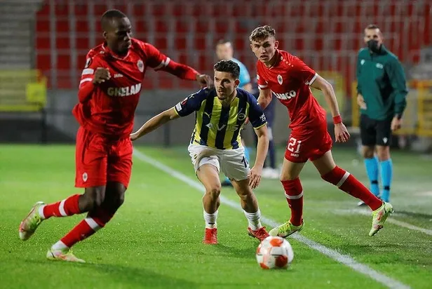 trabzonspor-pusuda-bekliyor-ferdi-kadioglu-icin-hamle-gelecek-1641051899530.jpeg Trabzonspor pusuda bekliyor! Ferdi Kadıoğlu için hamle gelecek...-2