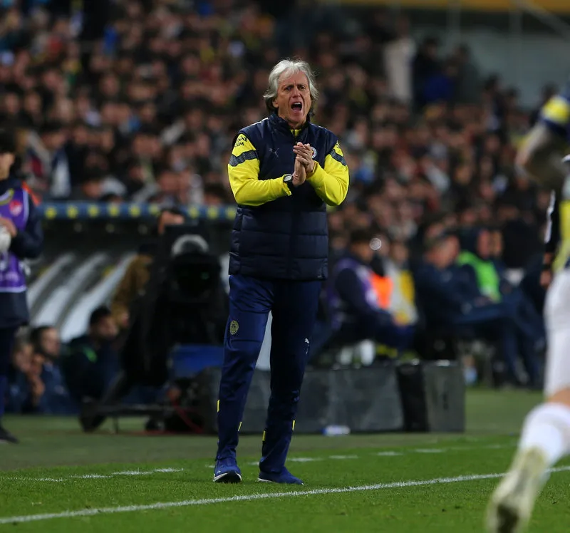 Fenerbahçe'de ilk ayrılık! İşte yeni takımı - 7