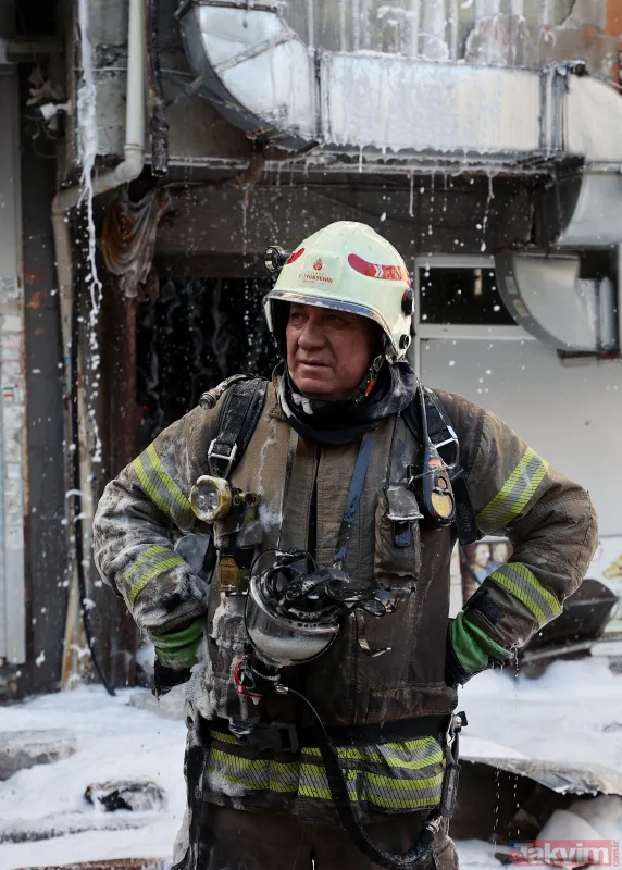 SON DAKİKA: İstanbul Güngören'de yangın: Patlamalar meydana geldi! Kaymakamlıktan flaş açıklama: Soruşturma başlatıldı - 5