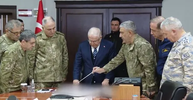 Son dakika haberi: Milli Savunma Bakanı Yaşar Güler ve Komuta kademesi Hakkari’de!