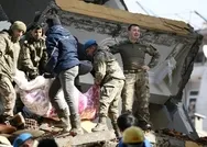 Yüzyılın felaketinde ikinci gün: Enkazdan 2 kadın sağ çıkarıldı Mehmetçik gözyaşlarını tutamadı | Kahramanmaraş depremi Hatay