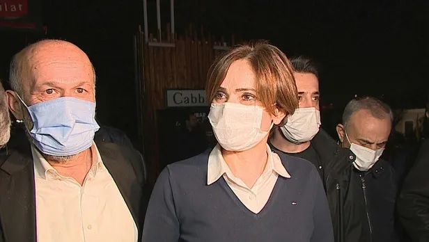 koronavirus-yasaklarini-ihlal-eden-chp-istanbul-il-baskani-canan-kaftancioglu-ve-chpli-belediye-baskanlarina-ceza-1611932314896.jpeg Koronavirüs yasaklarını ihlal eden CHP İstanbul İl Başkanı Canan Kaftancıoğlu ve CHP'li belediye başkanlarına ceza!-2