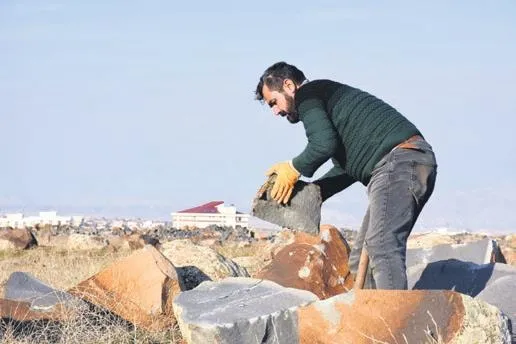 sifre-simpsonlar-bir-bolumde-de-dolarin-yerine-sanal-paraya-gecilecegi-islendi-1704245535032.jpeg Şifre Simpsonlar! Bir bölümde de doların yerine sanal paraya geçileceği işlendi-2