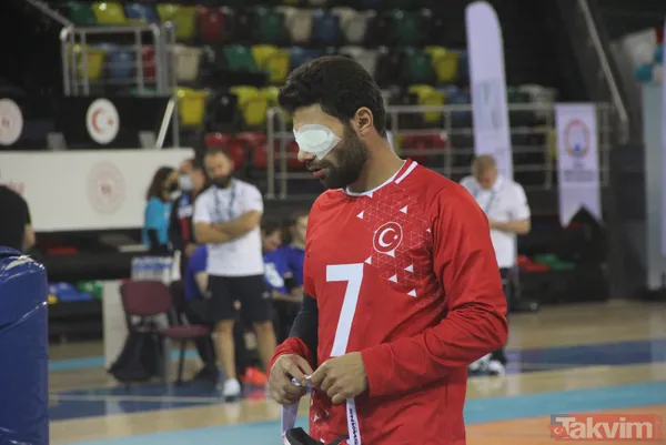 SON DAKİKA: Saat 9'u 5 geçe Golbol Milli Takımı maçı durdurdu! Atatürk için saygı duruşunda bulundu - 1