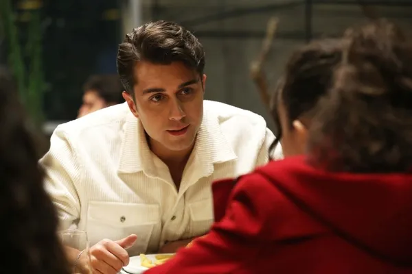 susen-hayal-kirikligina-ugradi-kardeslerim-80-bolum-fragmani-heyecani-arttirdi-sen-benim-asik-oldugum-omer-deg-1677361291151.jpg Süsen hayal kırıklığına uğradı! Kardeşlerim 80. bölüm fragmanı heyecanı arttırdı: “Sen benim aşık olduğum Ömer değilsin”-5