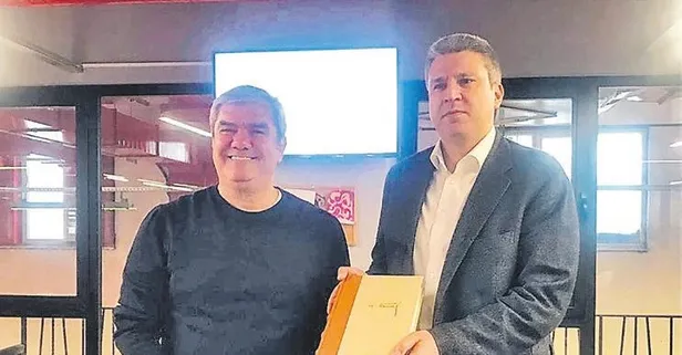 Yılmaz Özdil'den özel satış!