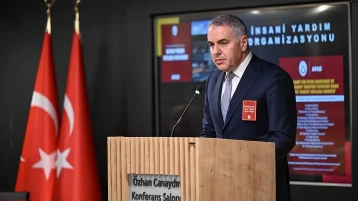 Galatasaray'dan Fenerbahçe'ye kutlama gönderisi!