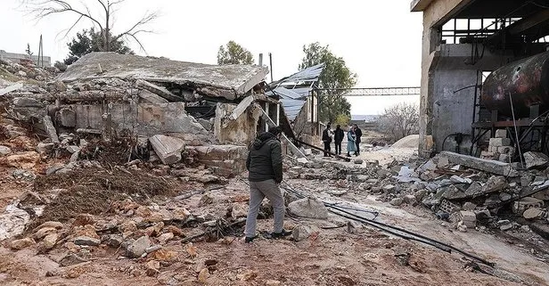 Rus savaş uçağı, İdlib’de su dağıtım istasyonunu vurdu!
