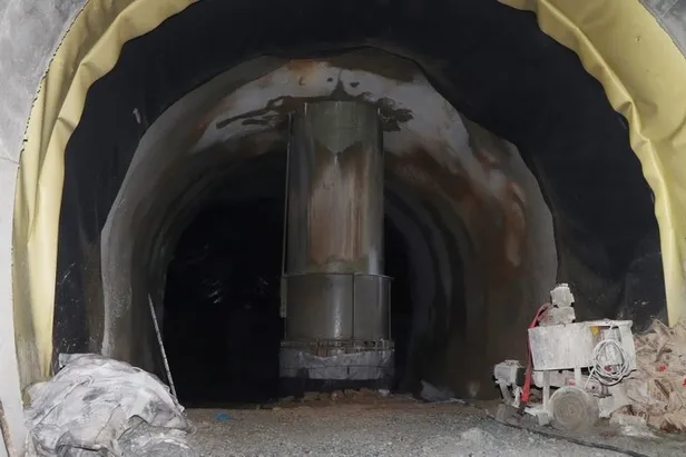 bitince-avrupanin-en-uzunu-olacak-zigana-tunelinin-yuzde-74u-tamamlandi-1601014417761.jpg Avrupa'nın en uzunu olacak! Zigana Tüneli'nin yüzde 74'ü tamamlandı-3