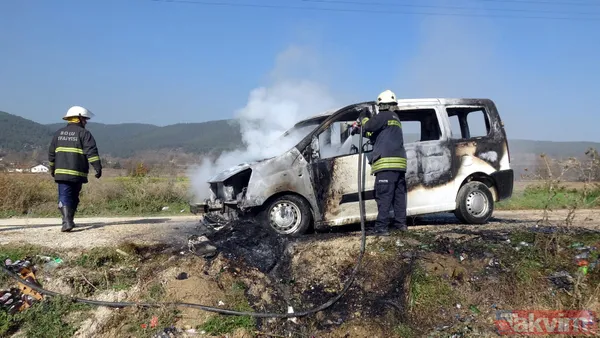 Alkollü sürücü aracını kora dönen ateşin üzerine park etti aracı alev aldı - 5